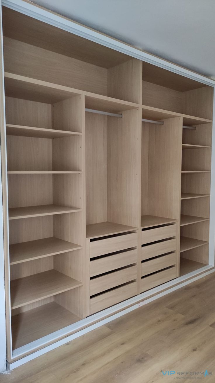Wardrobes & Closets